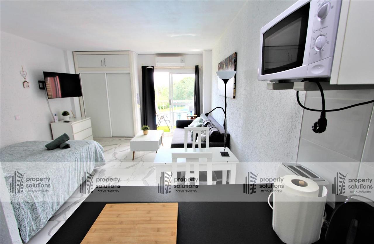 127 Jupiter Estudio. Vista Al Jardin Y La Piscina. Benalmádena Exterior photo