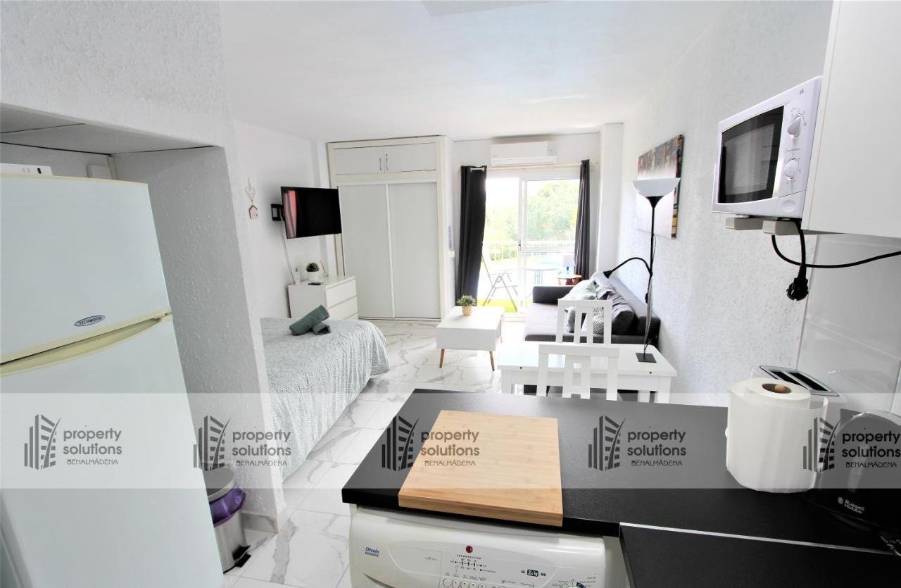 127 Jupiter Estudio. Vista Al Jardin Y La Piscina. Benalmádena Exterior photo