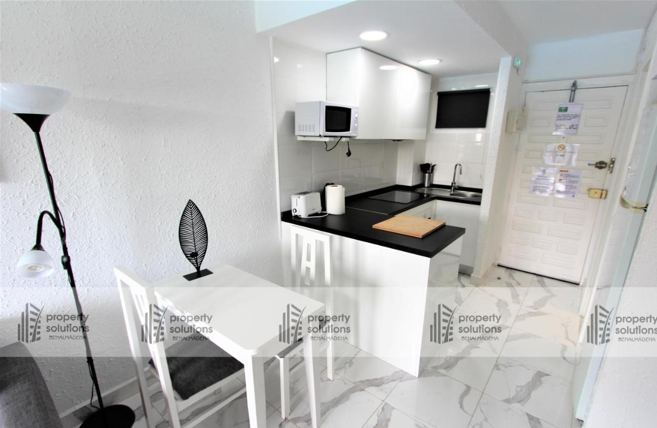 127 Jupiter Estudio. Vista Al Jardin Y La Piscina. Benalmádena Exterior photo