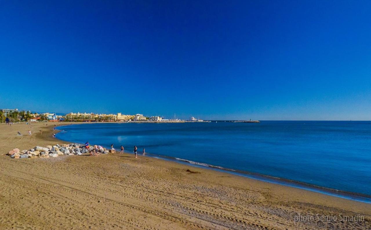 127 Jupiter Estudio. Vista Al Jardin Y La Piscina. Benalmádena Exterior photo