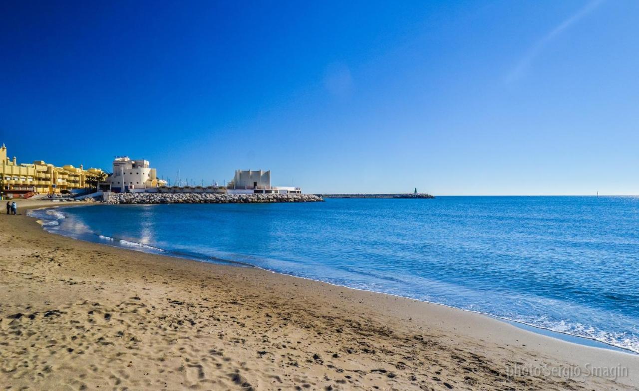127 Jupiter Estudio. Vista Al Jardin Y La Piscina. Benalmádena Exterior photo